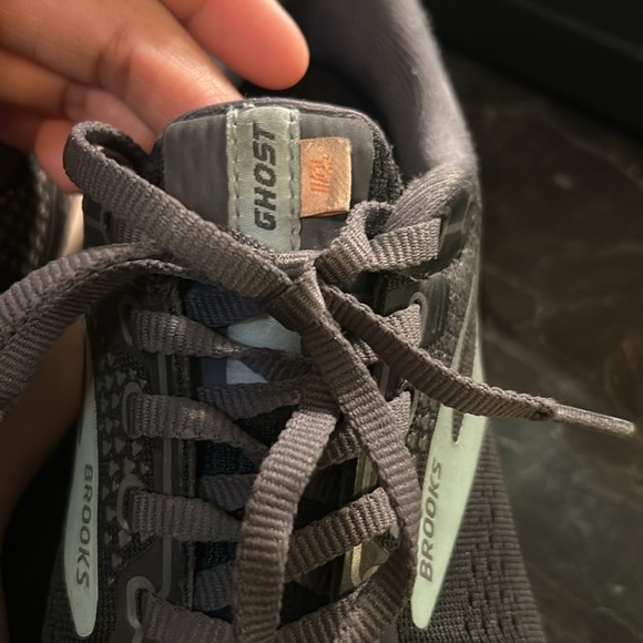 Brooks Ghost - Picture 2 of 4